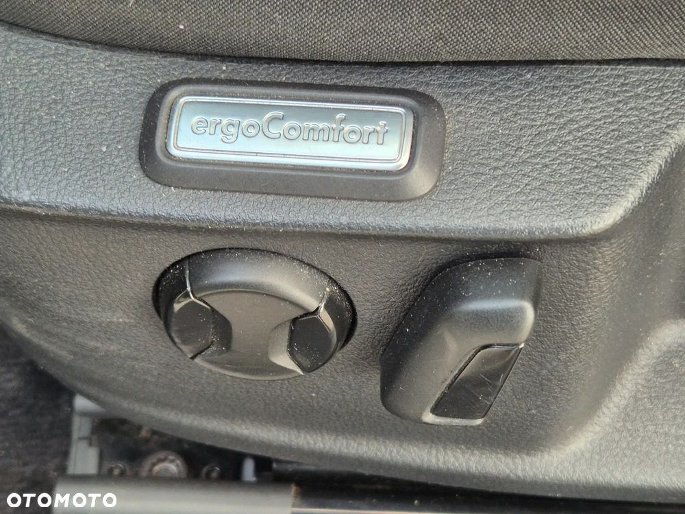 Volkswagen Passat - 10