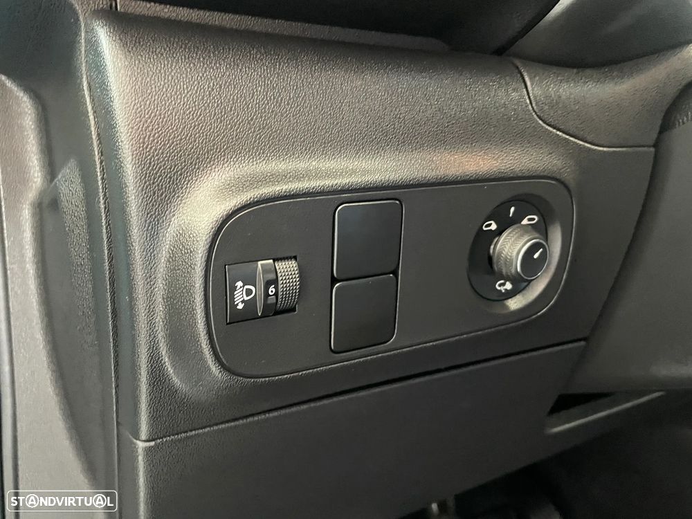 Citroën C3 Pure Tech S&S Shine - 12