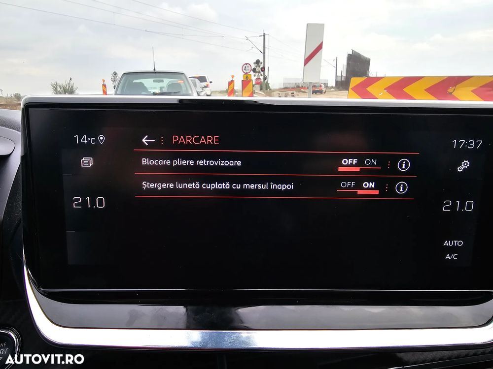 Peugeot 2008 1.2 PureTech EAT8 STT GT - 40