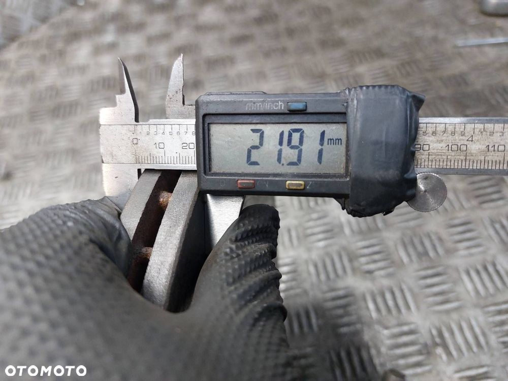 TARCZE HAMULCOWE PRZÓD + KLOCKI + ZACISKI SEAT IBIZA III 1.2 12V - 7
