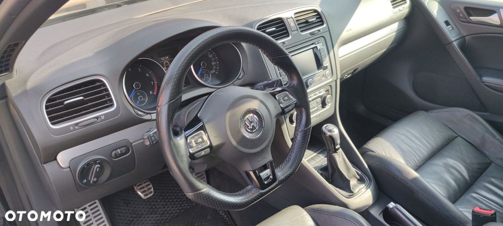 Volkswagen Golf - 11