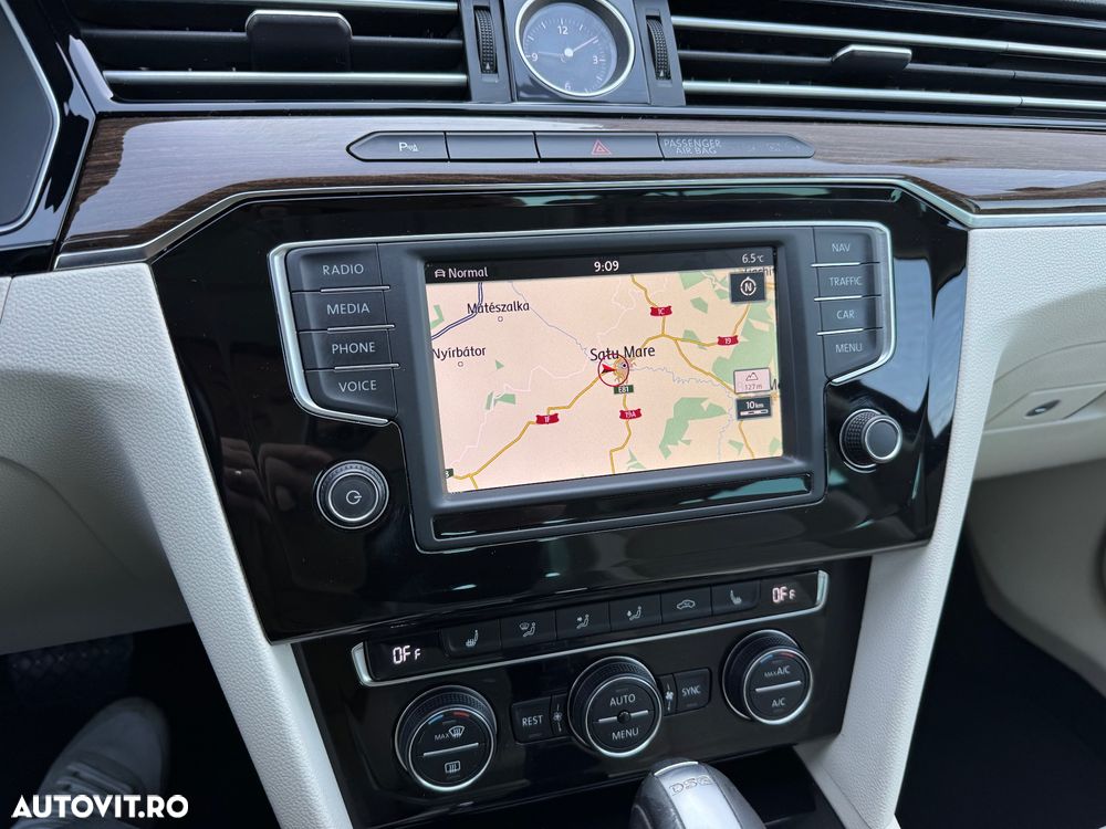 Volkswagen Passat 2.0 TDI DSG Highline - 26