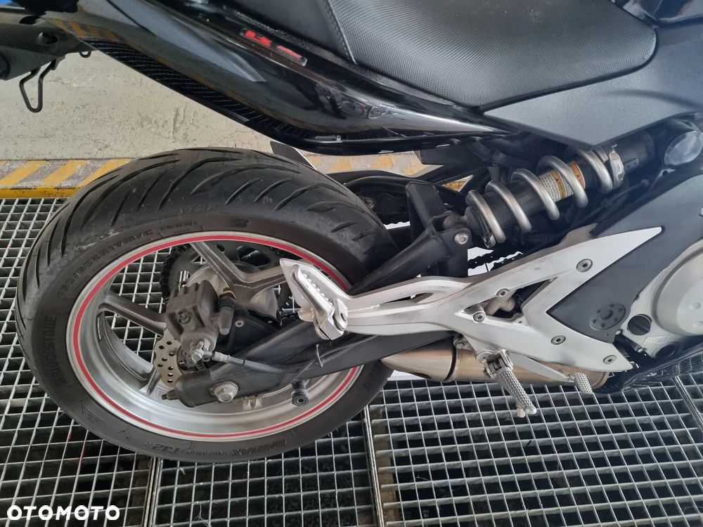 Kawasaki ER - 4