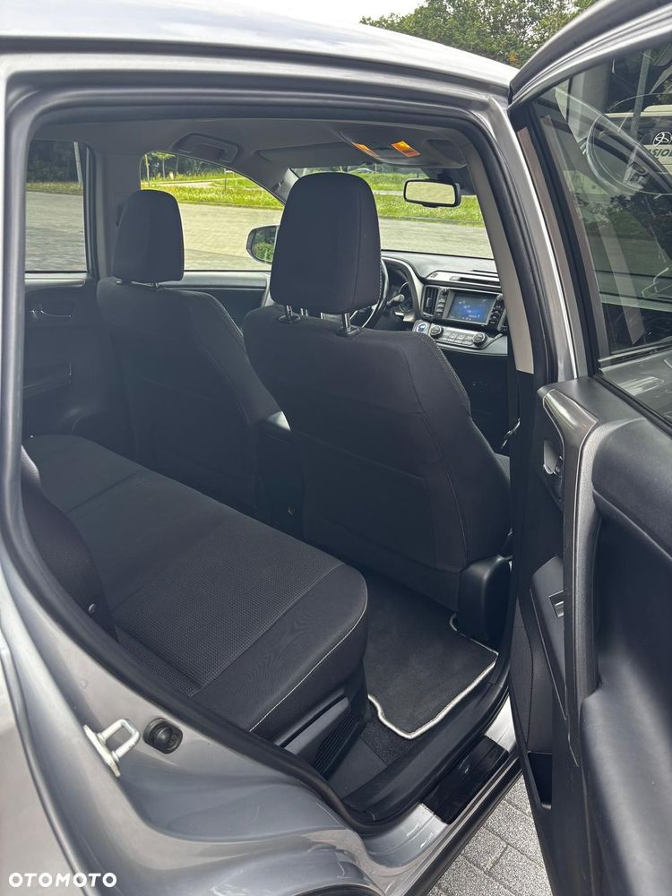 Toyota RAV4 - 9
