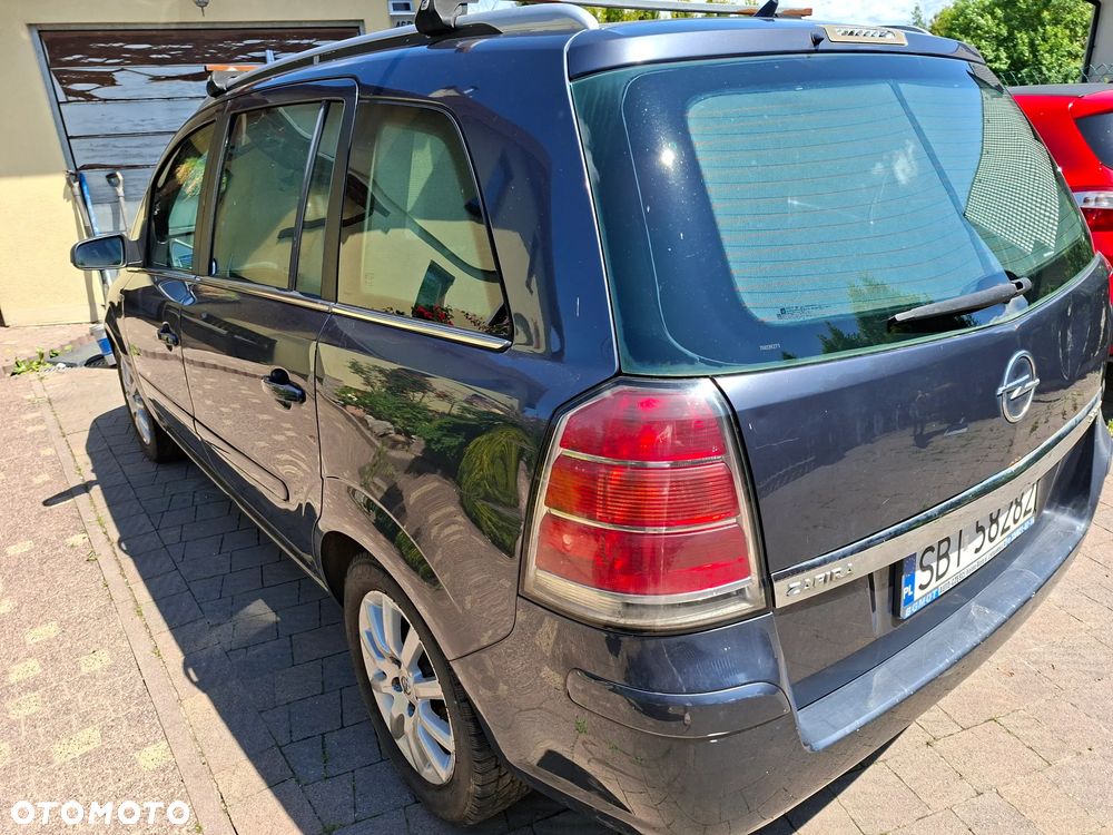 Opel Zafira 1.9 CDTI Cosmo - 4
