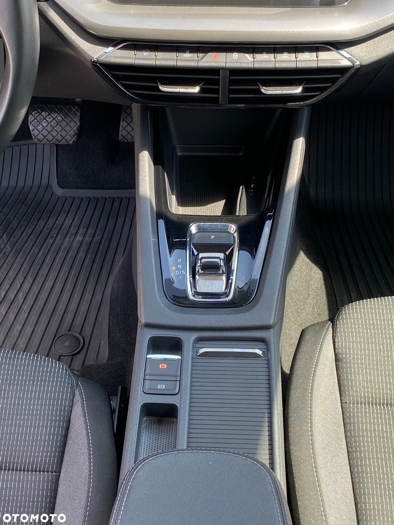 Skoda Octavia 2.0 TDI Ambition DSG - 27