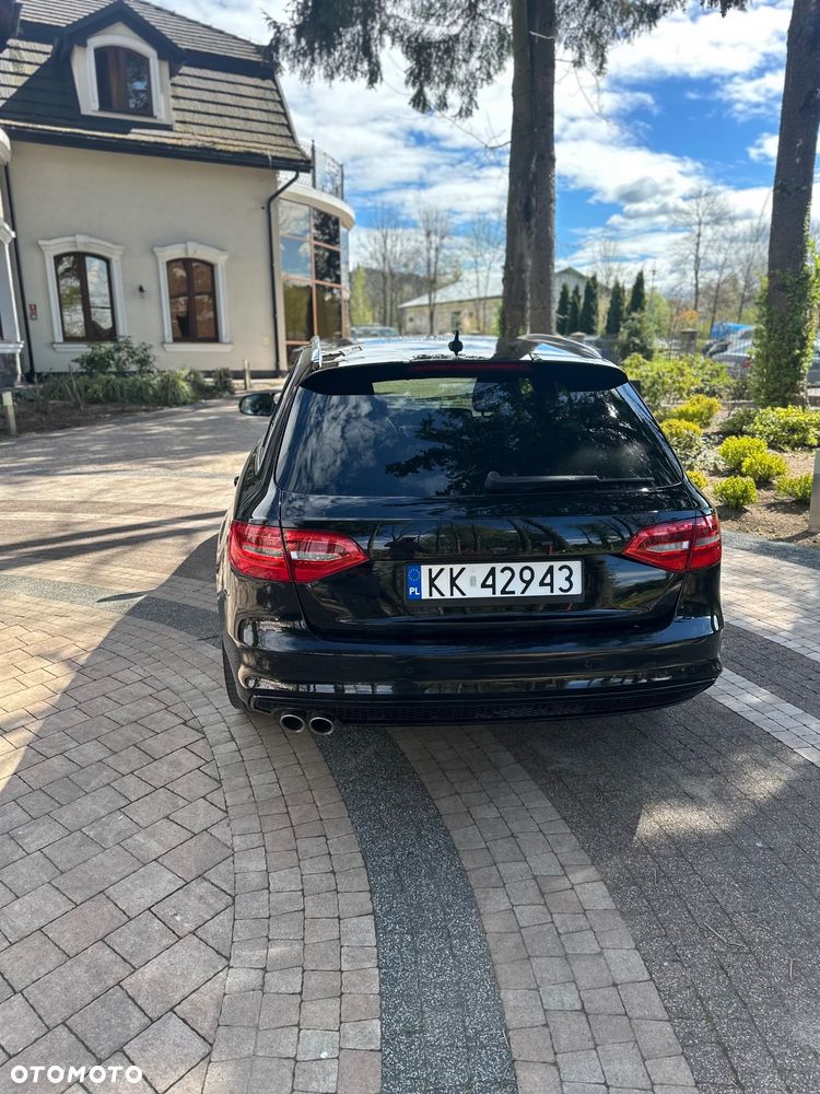 Audi A4 Avant 2.0 TDI DPF clean diesel multitronic S line Sportpaket - 10