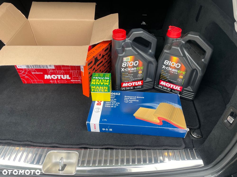 Mercedes-Benz Klasa C 300 9G-TRONIC - 40