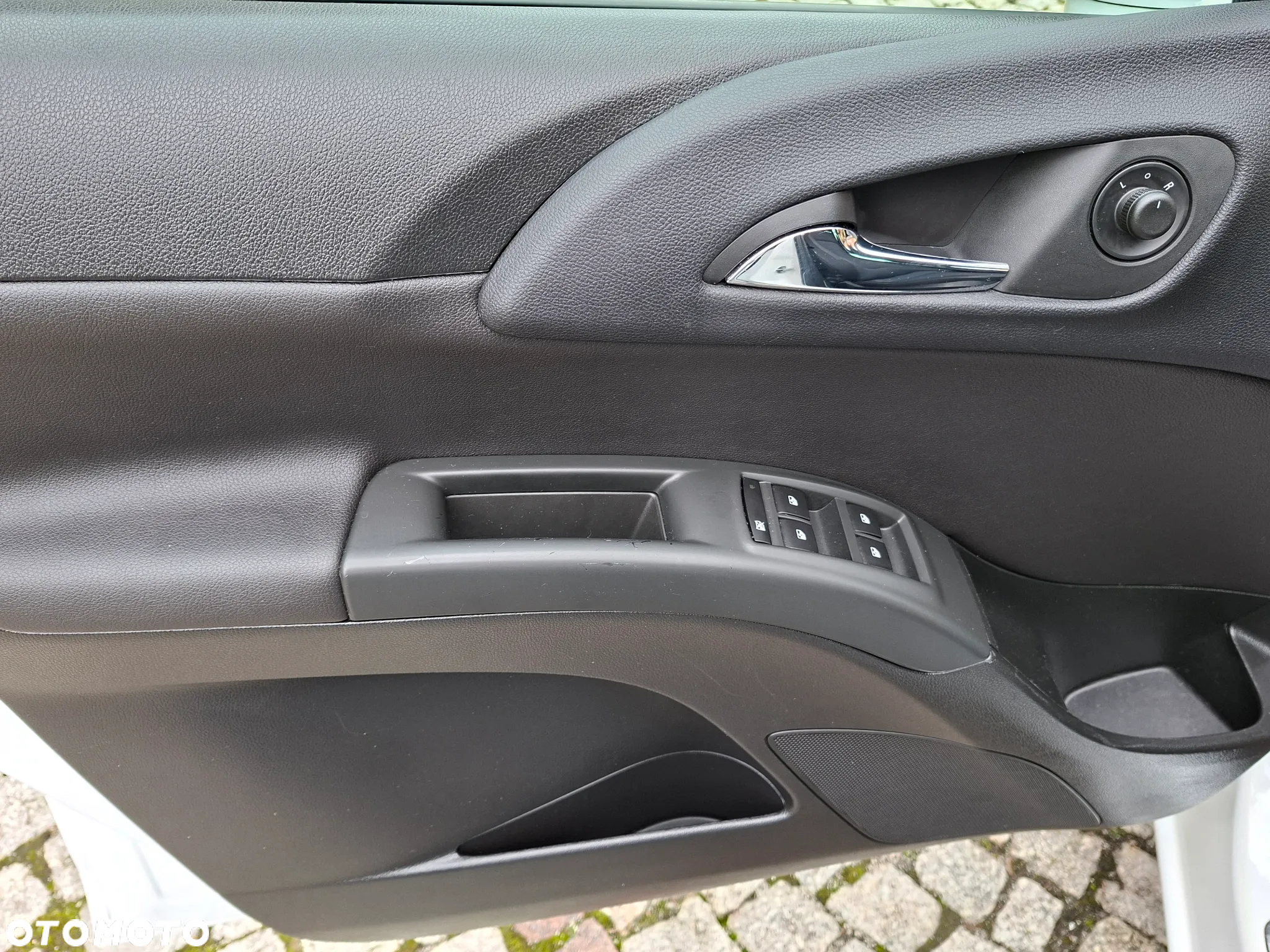 Opel Meriva 1.4 T Cosmo - 14