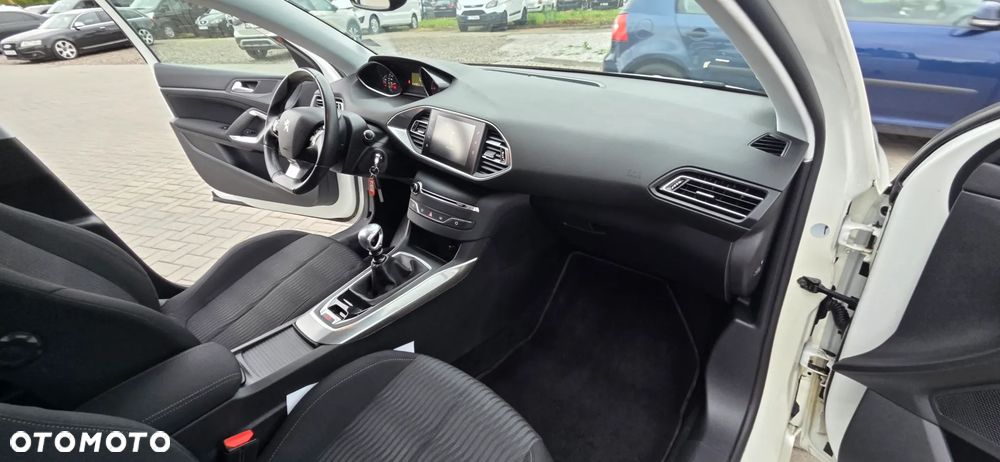 Peugeot 308 BlueHDi FAP 150 Stop & Start Allure - 36