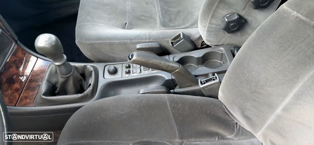 Volvo S40 1.9 TD - 9