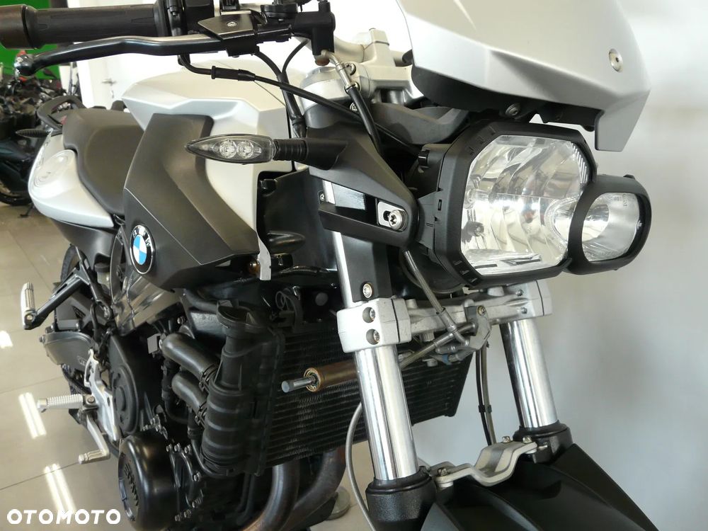 BMW F - 19