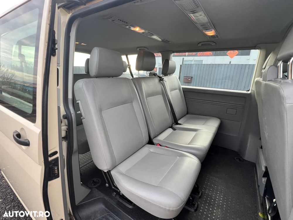 Volkswagen Caravelle - 5