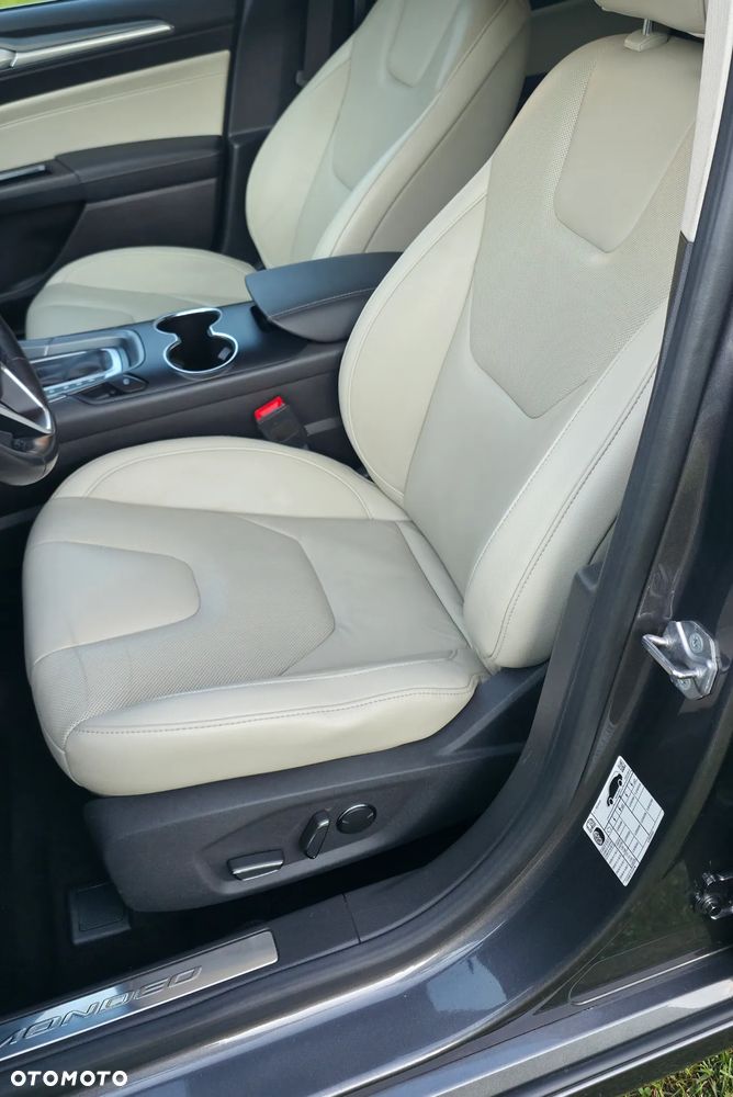 Ford Mondeo 2.0 TDCi Bi-Turbo Titanium PowerShift - 13