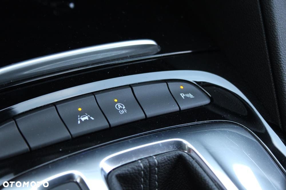 Opel Insignia - 18