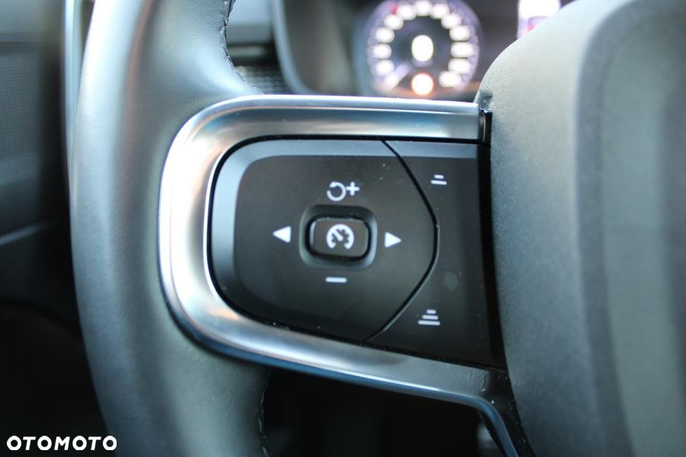 Volvo XC 40 - 22