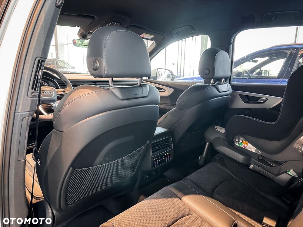 Audi Q7 - 35