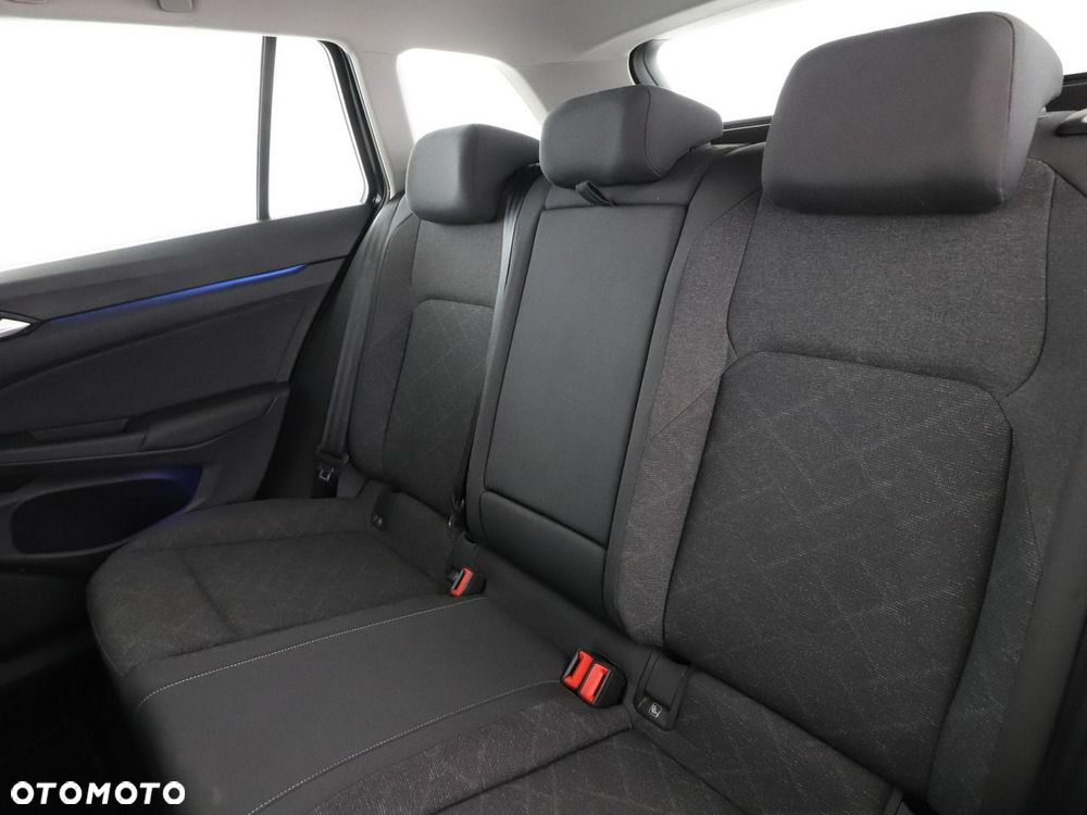 Volkswagen Golf 1.5 eTSI Life DSG - 18