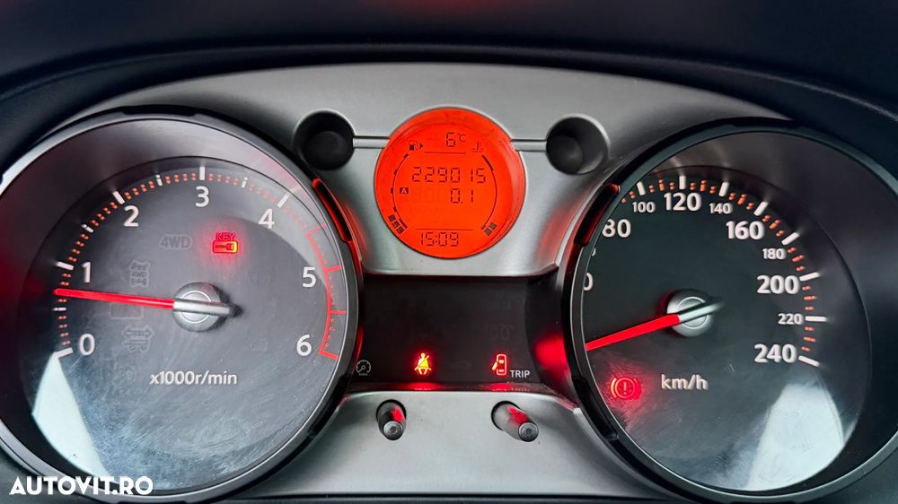 Nissan Qashqai 2.0 DCI DPF Tekna - 8