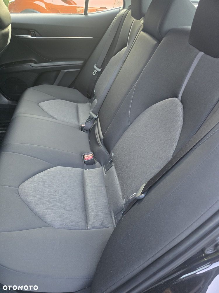 Toyota Camry 2.5 Hybrid Comfort CVT - 4