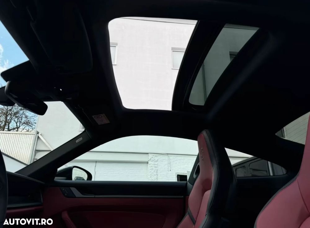 Porsche 911 Carrera PDK - 9