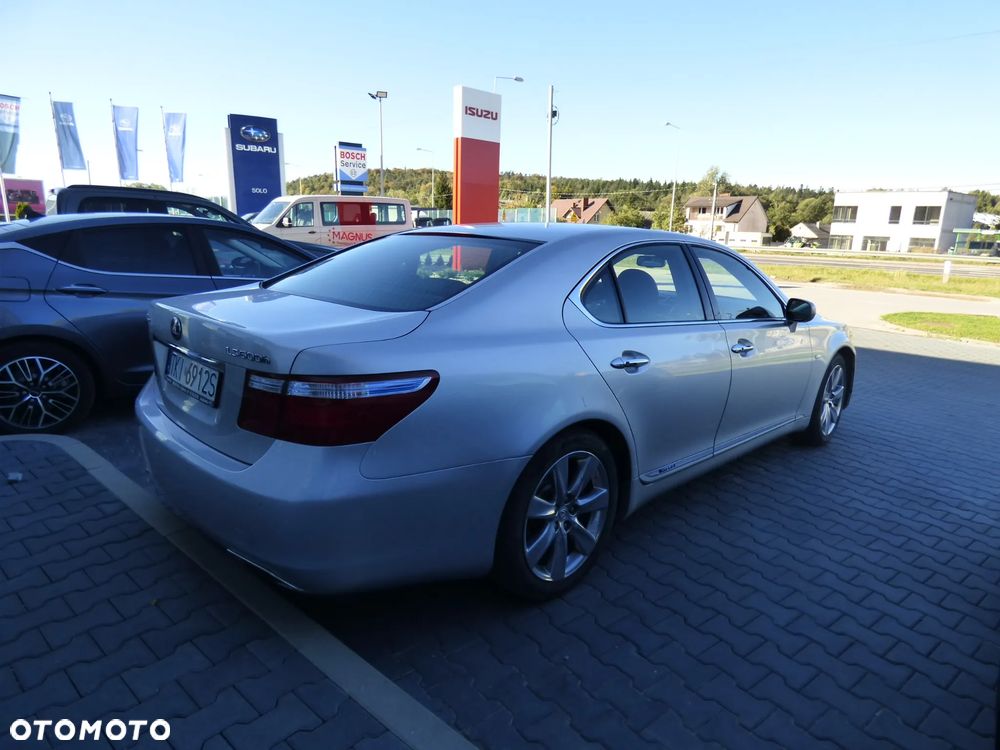 Lexus LS 600h Prestige - 5