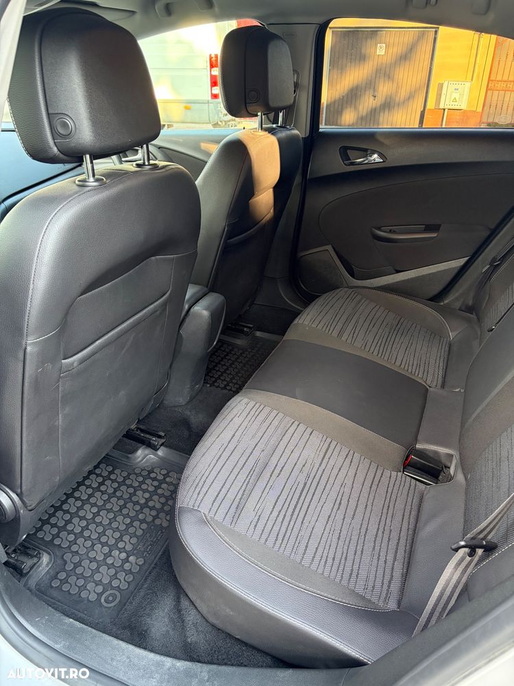 Opel Astra 1.6 TWINPORT ECOTEC Cosmo - 8