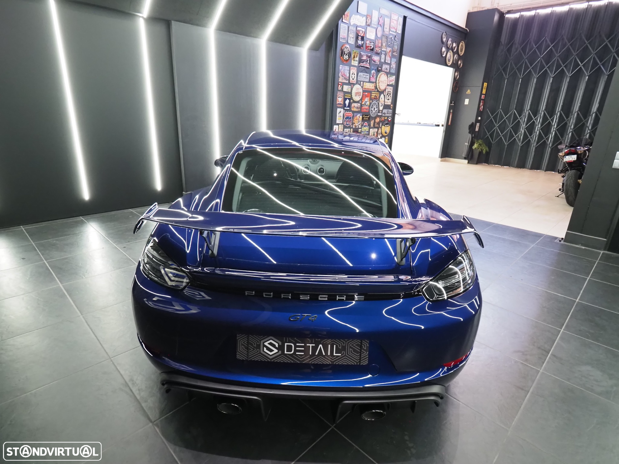 Porsche 718 Cayman GT4 - 5