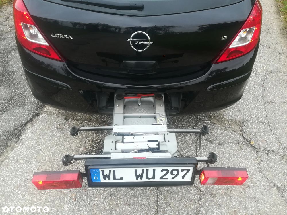 Opel Corsa 1.2 16V Cosmo - 8