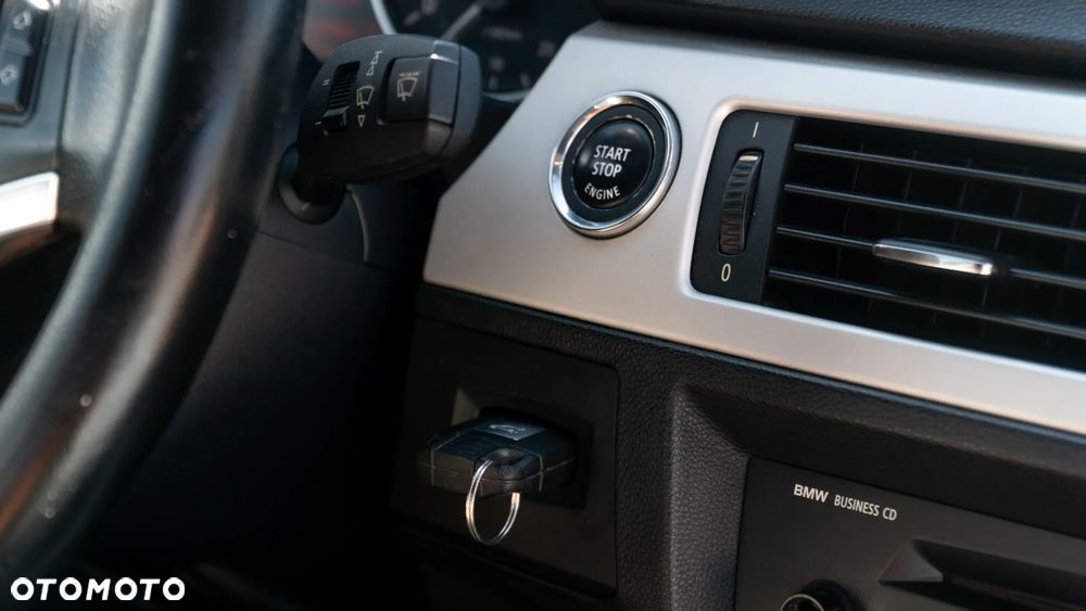 BMW Seria 3 320d - 24