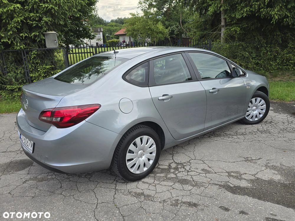 Opel Astra 1.6 Enjoy - 4