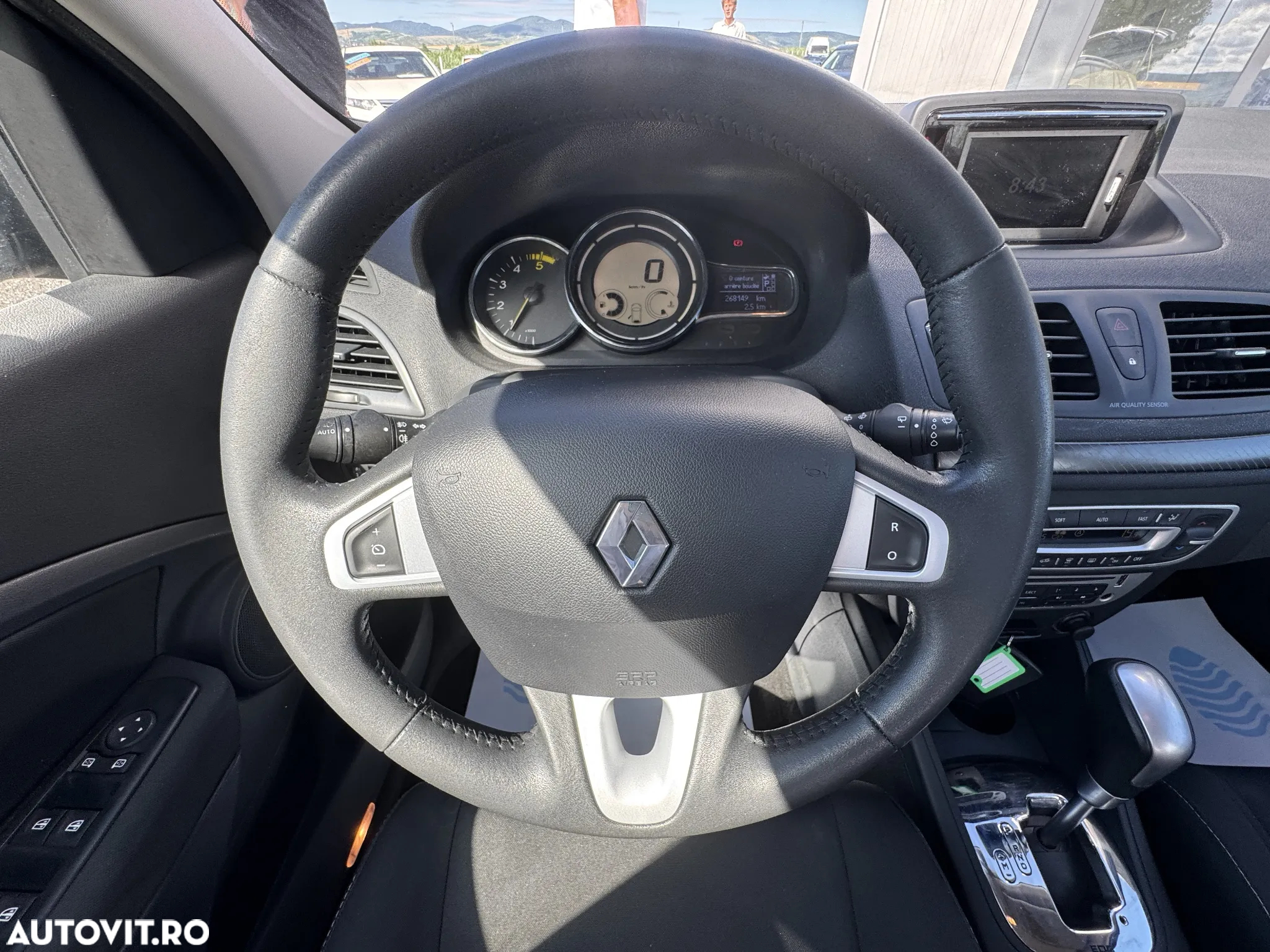 Renault Megane dCi 110 FAP EDC Paris Business - 23