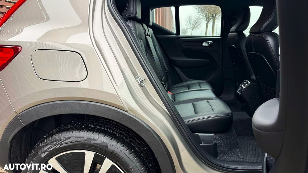 Volvo XC 40 D4 AWD Geartronic Inscription - 21