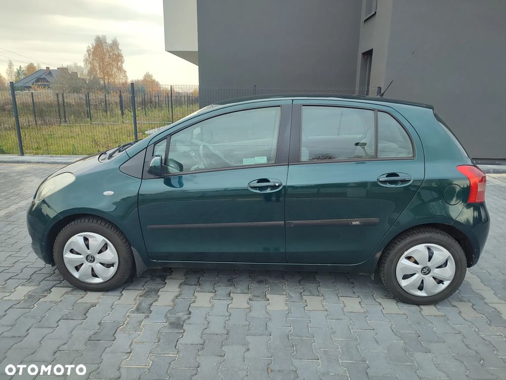 Toyota Yaris 1.3 Sol - 1