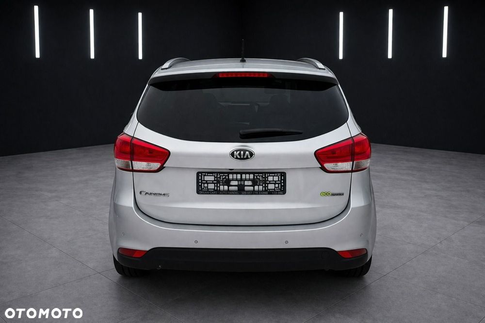 Kia Carens - 7