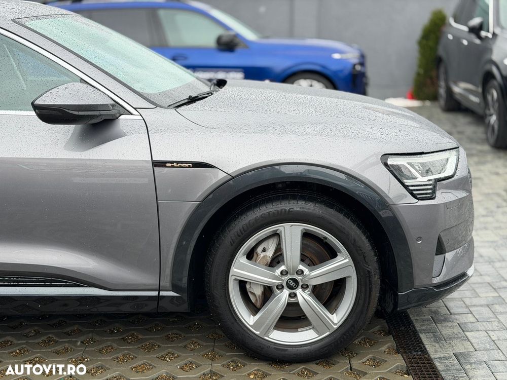 Audi e-tron - 11