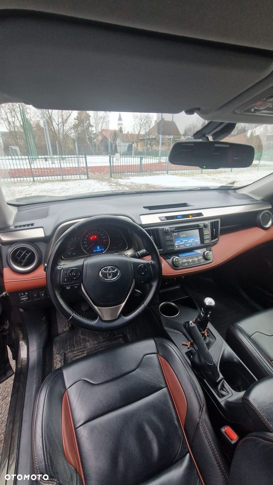 Toyota RAV4 2.0 D-4D Premium - 8