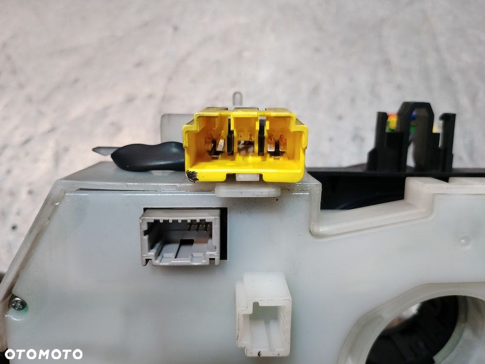 PRZEŁĄCZNIK ZESPOLONY MEGANE III 255670016R 1.5 dci - 5