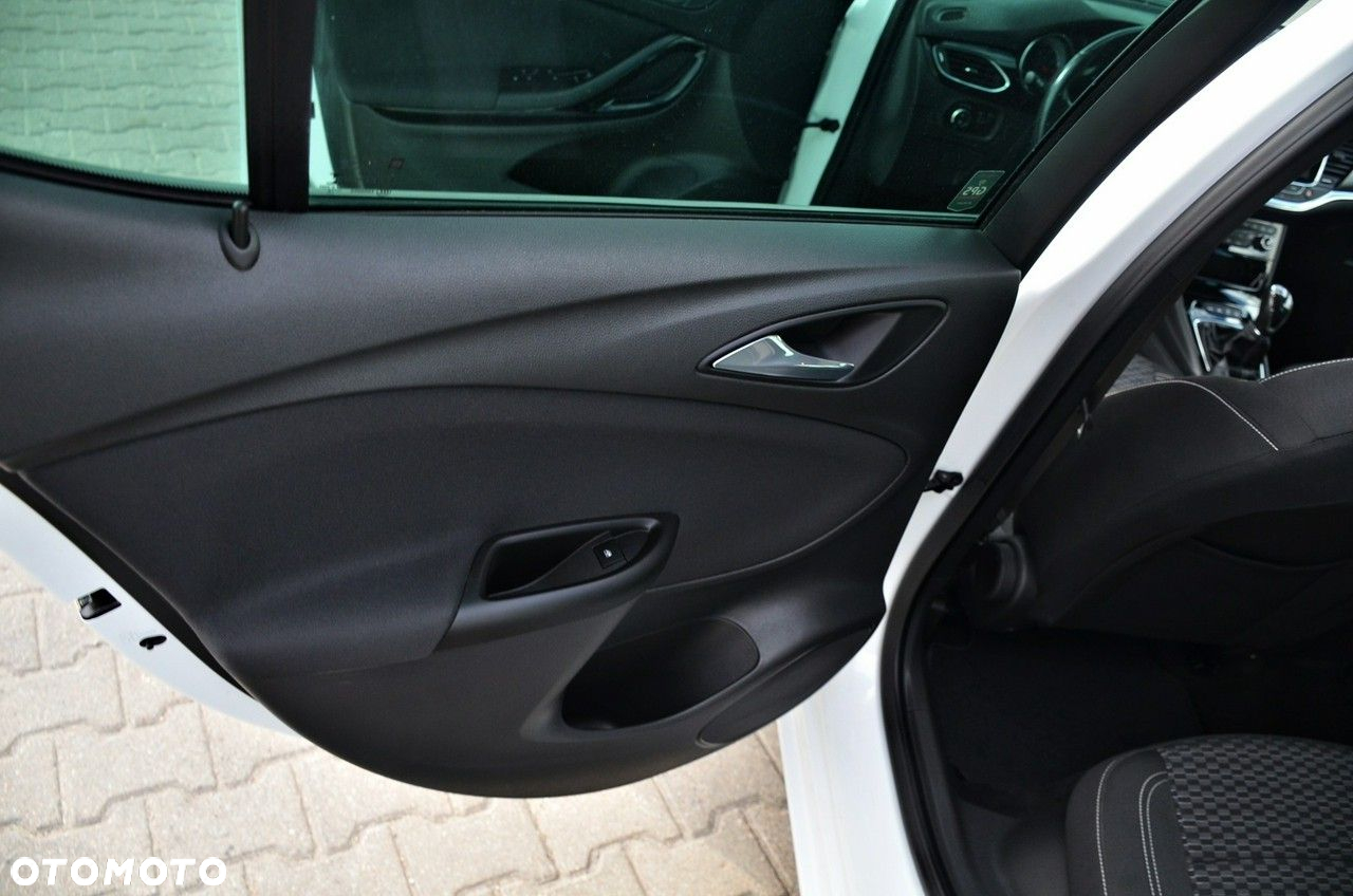 Opel Astra - 17