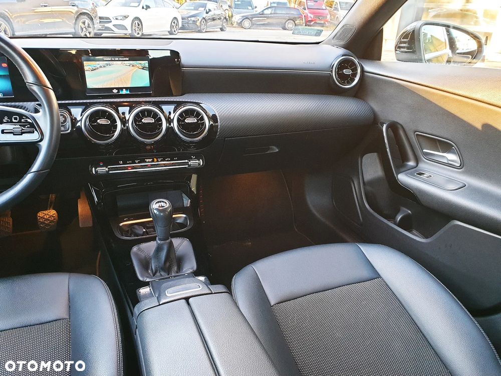 Mercedes-Benz CLA 180 d - 11