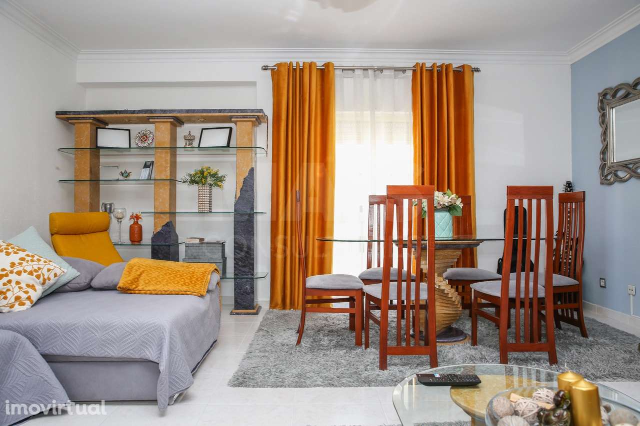 T3 Luminoso e Pronto a Habitar em Monte Abrão - Grande imagem: 4/28