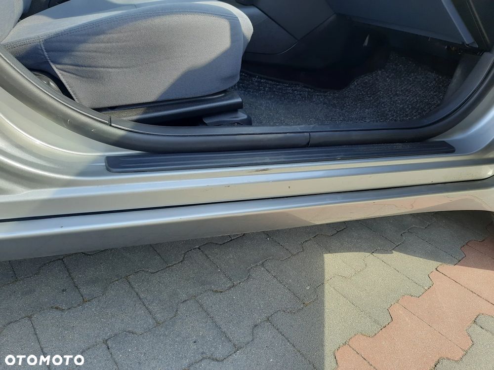 Nissan Primera Traveller 1.8 visia - 15