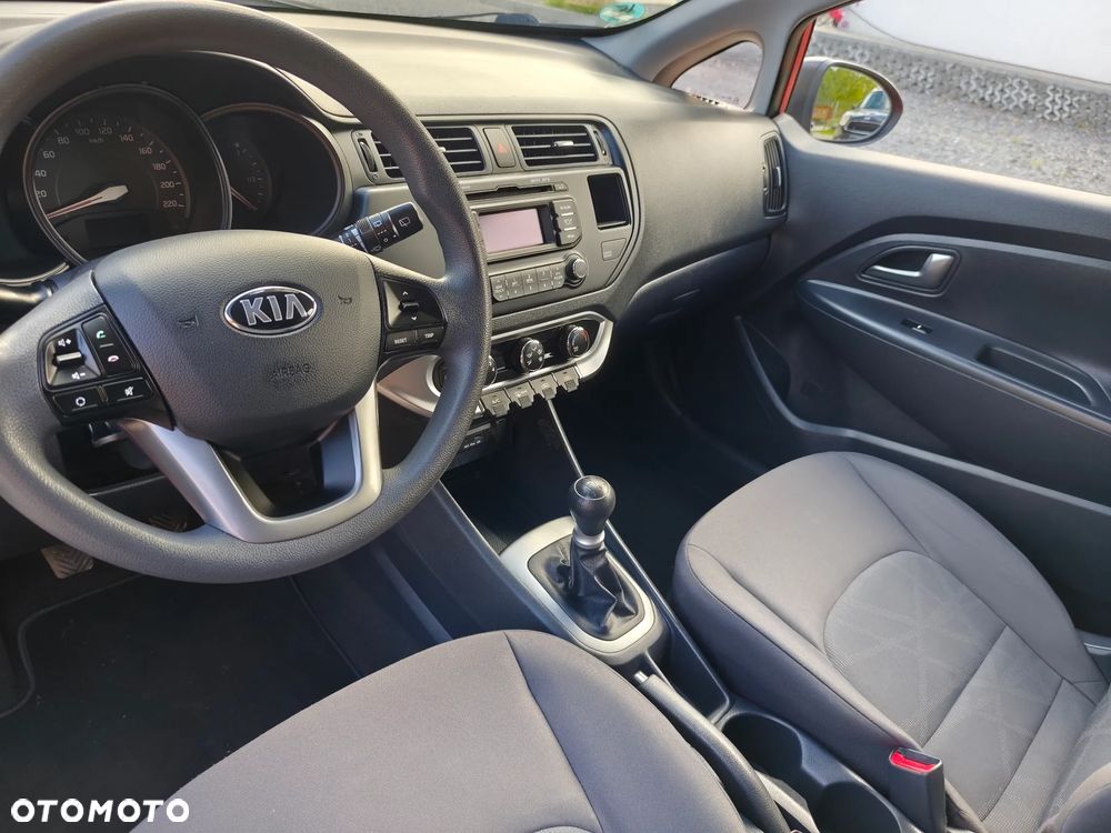 Kia Rio - 14