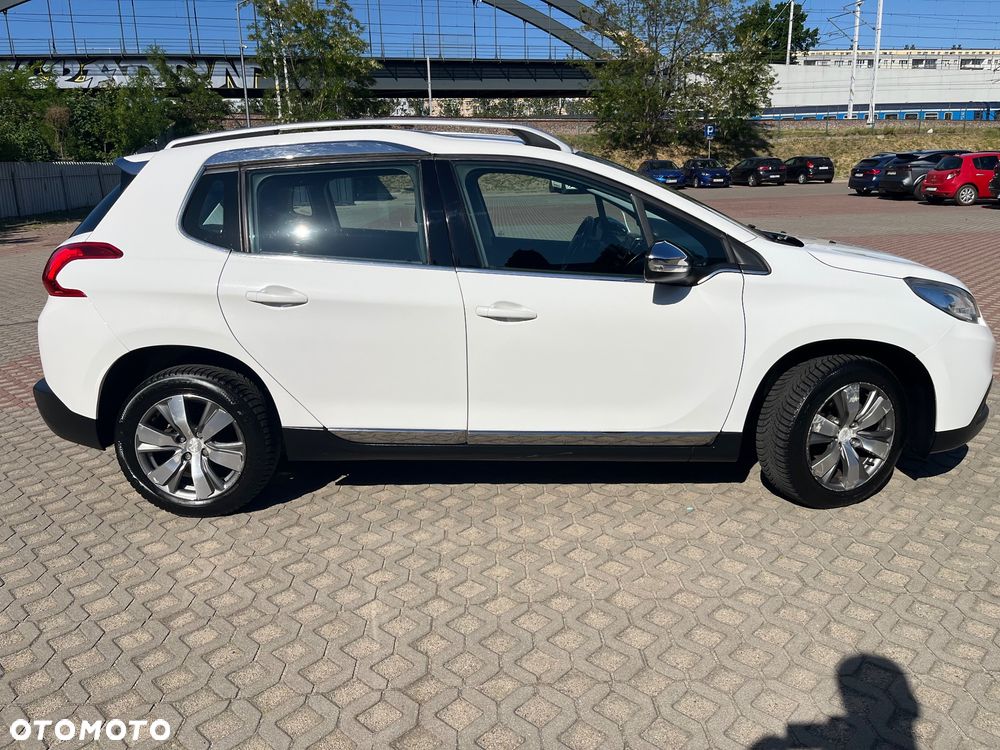 Peugeot 2008 1.6 e-HDi Allure S&S - 4