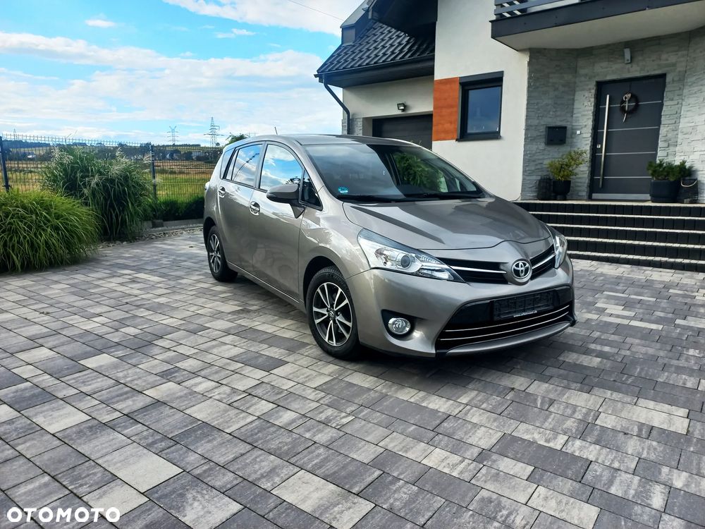 Toyota Verso 1.6 D-4D Premium - 14