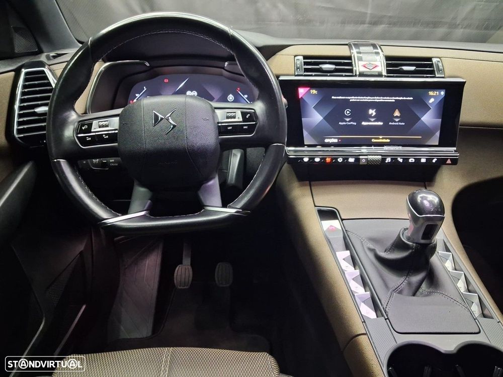 DS DS7 Crossback - 11