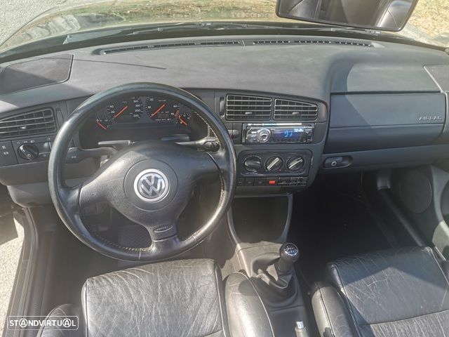 VW Golf Cabriolet 1.6 - 26