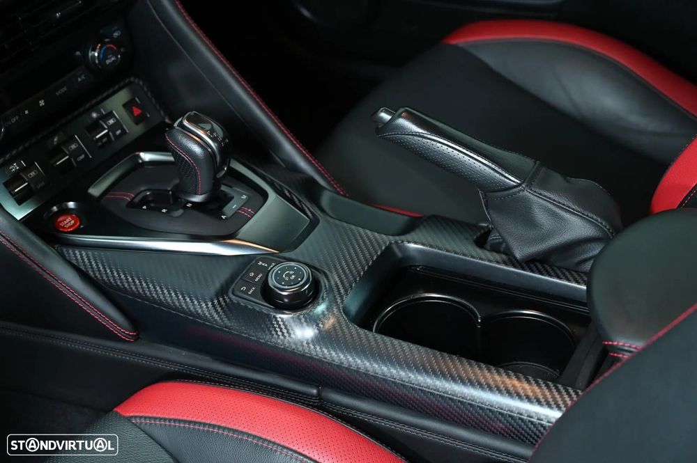Nissan GT-R 3.8 V6 - 25