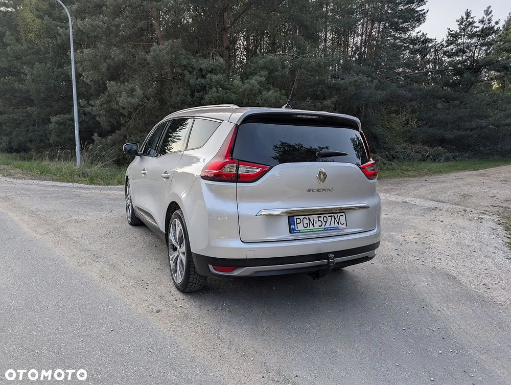 Renault Grand Scenic - 13
