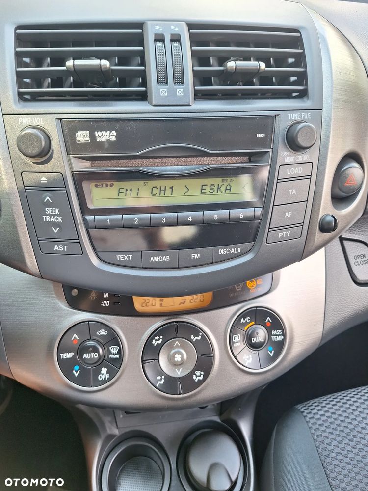 Toyota RAV4 - 22